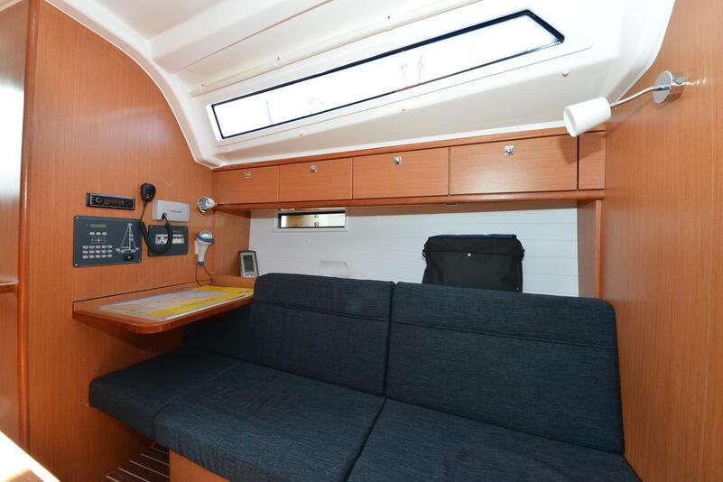 Photo #10 - Bavaria Cruiser 37 - 3 cab. (Eneja) en Biograd - 30264