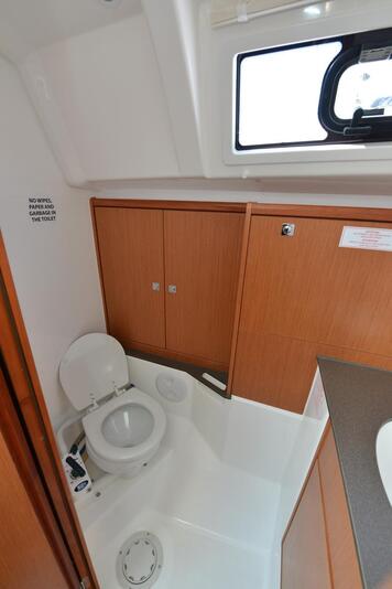Photo #15 - Bavaria Cruiser 37 - 3 cab. (Eneja) en Biograd - 30264