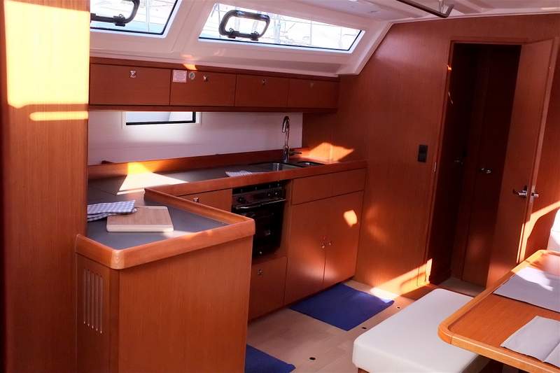 Photo #5 - Bavaria Cruiser 46 - 4 cab. (Sibylla - bareboat) in Neapel - 30267