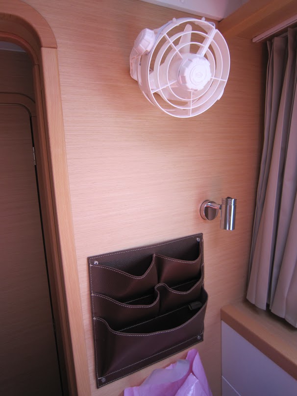 Photo #5 - Lagoon 400 S2 - 4 + 2 cab. (Emerald Seas) in Athen - 30326