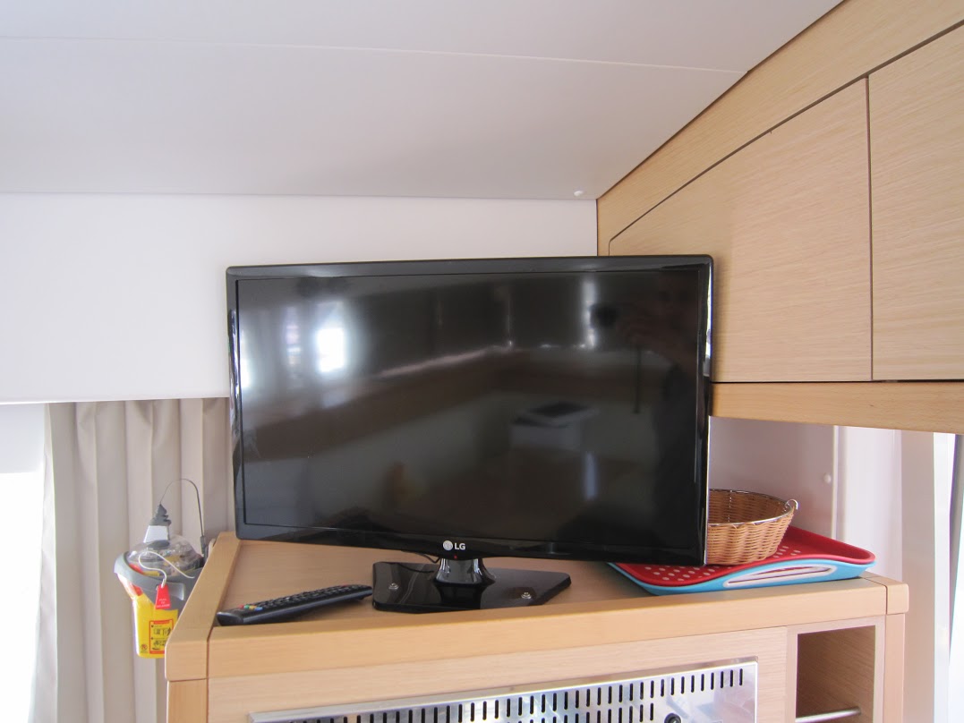 Photo #6 - Lagoon 400 S2 - 4 + 2 cab. (Emerald Seas) in Athen - 30326
