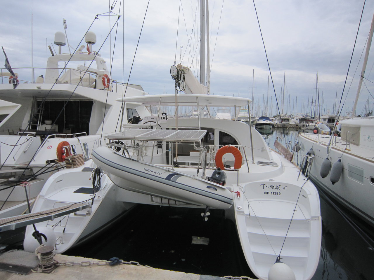 Photo #7 - Lagoon 380 - 4 cab. (ThunderCat) in Lavrion - 30327