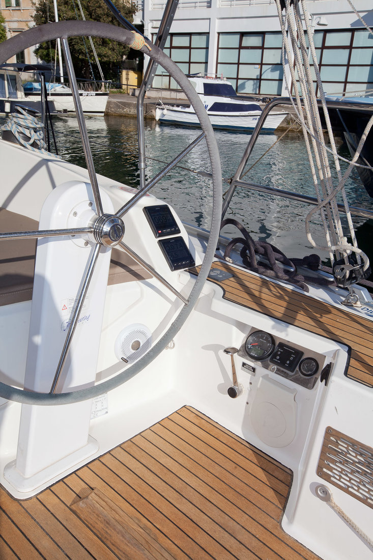 Photo #11 - Bavaria Cruiser 37 - 3 cab. (Gospoja) in Zadar - 30404