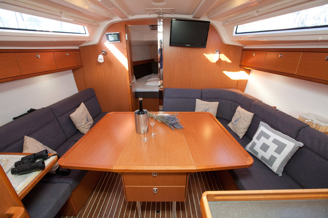 Photo #13 - Bavaria Cruiser 37 - 3 cab. (Gospoja) in Zadar - 30404