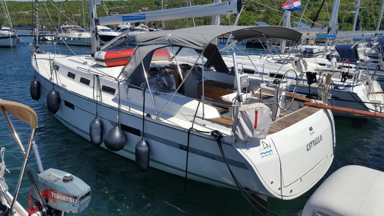 Photo #4 - Bavaria Cruiser 45 - 4 cab. (Estrella) in Krk - 30475