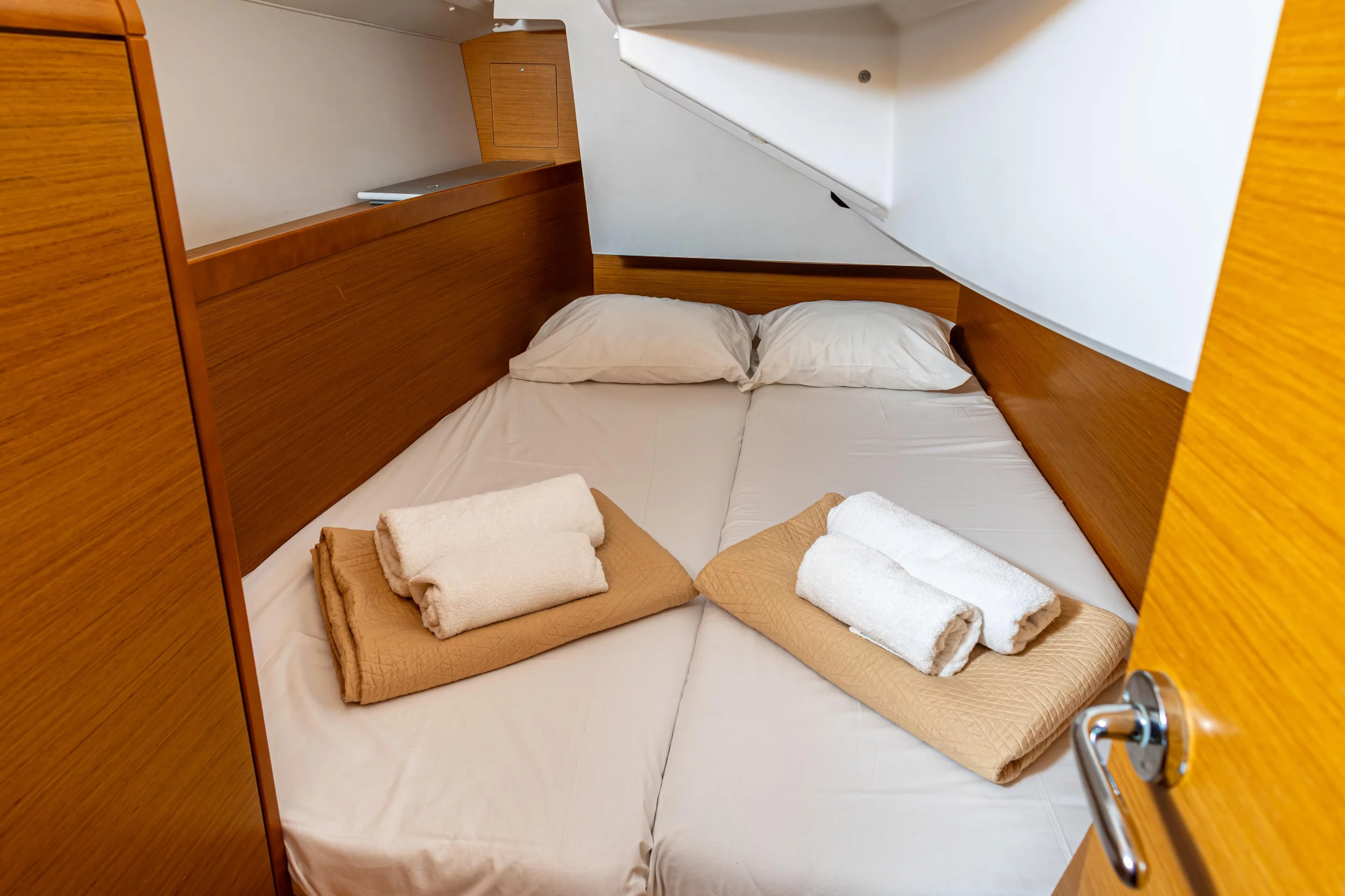 Sun Odyssey 349 (Cherie Bibi)  - 11