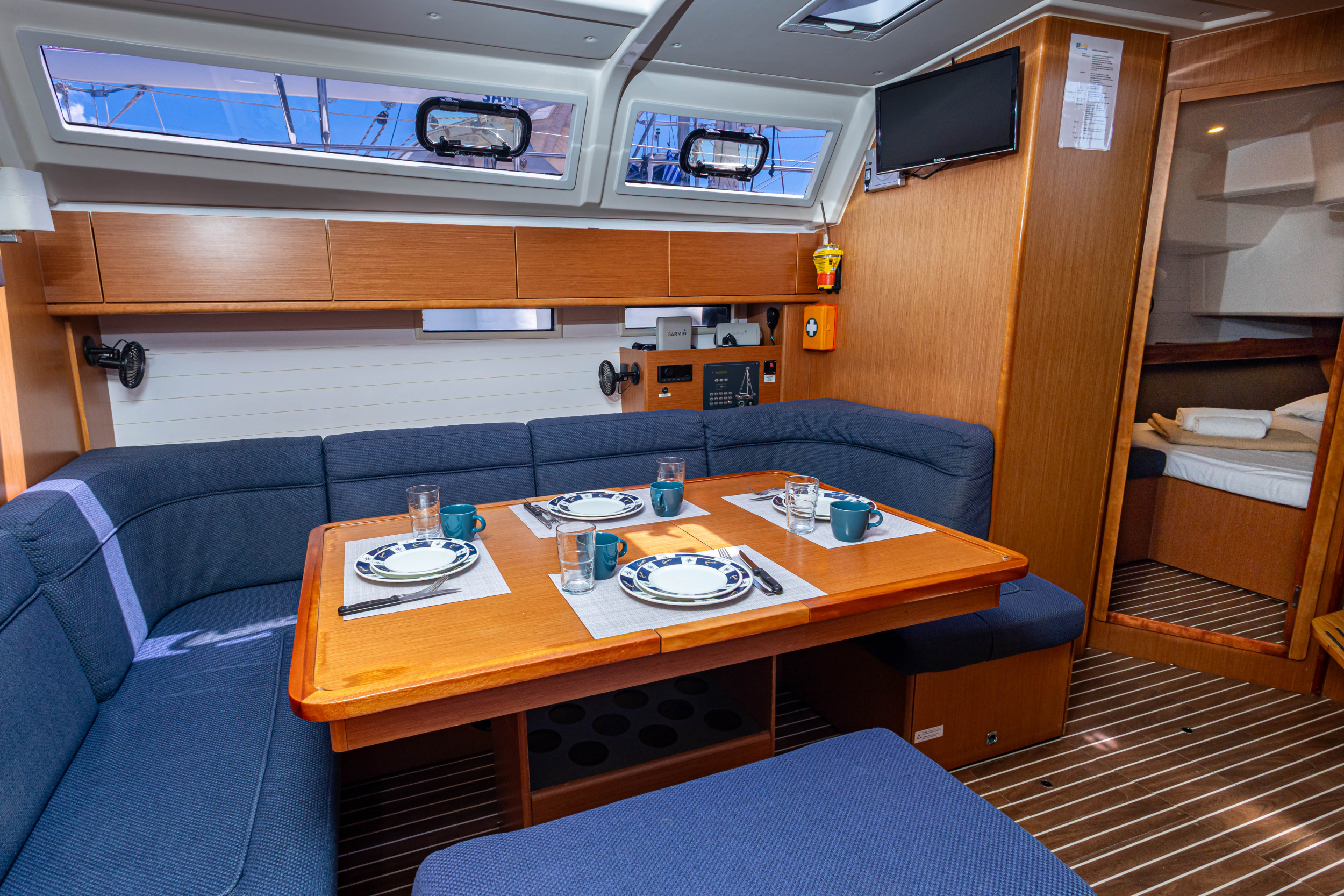 Photo #8 - Bavaria Cruiser 46 - 4 cab. (Wanderlust) in Paleros - 30500