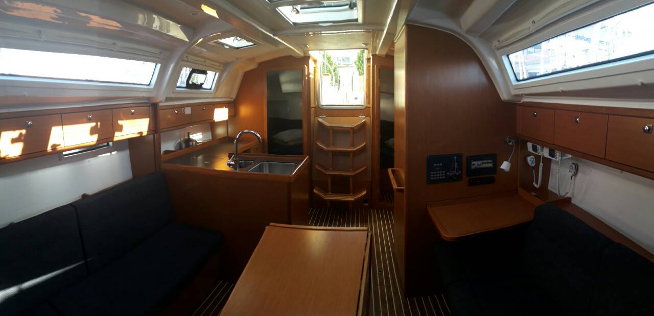 Photo #10 - Bavaria Cruiser 37 - 3 cab. (John K) en Lefkada - 30502