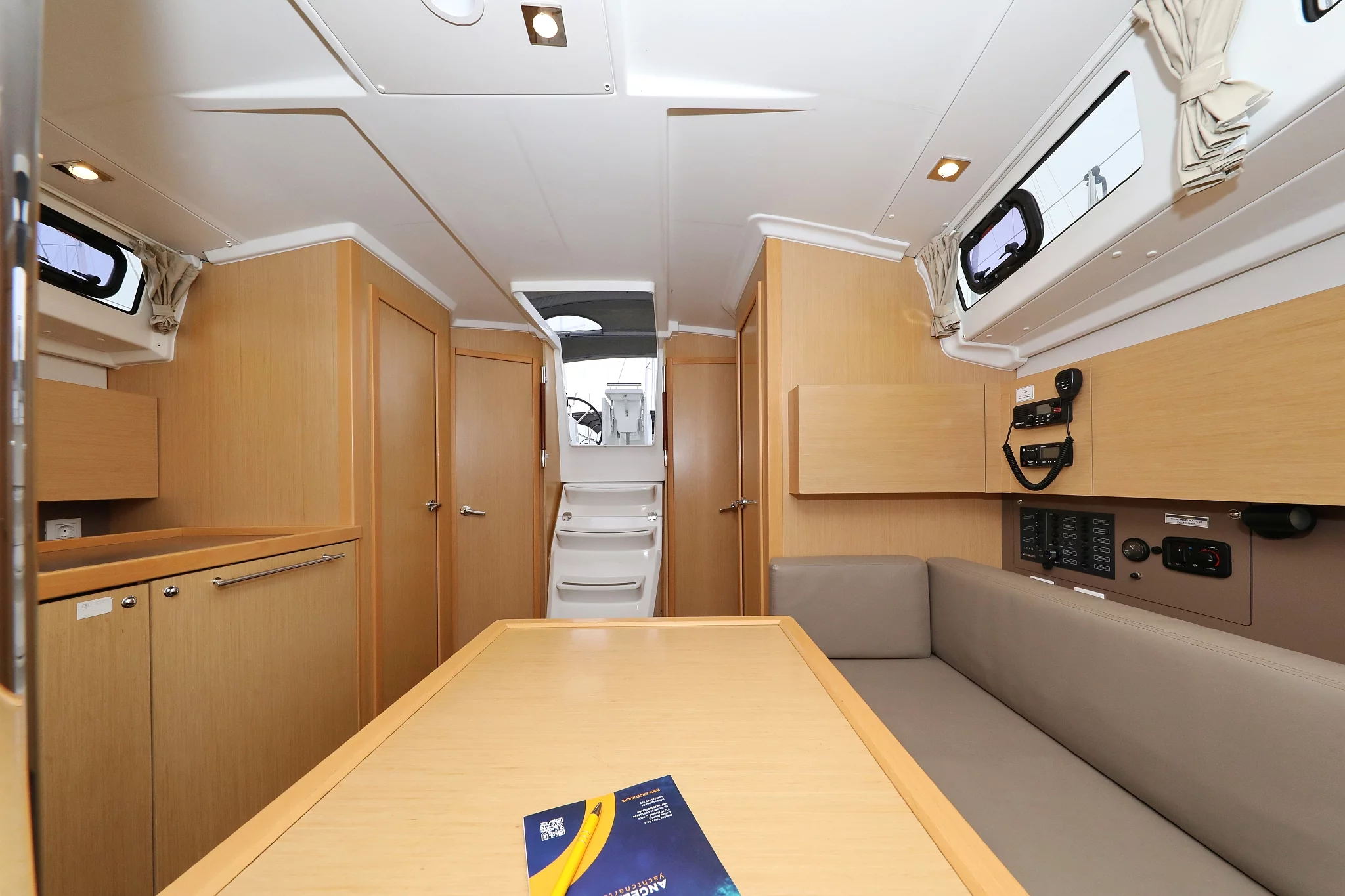 Oceanis 38 - 3 cab. (One)  - 28