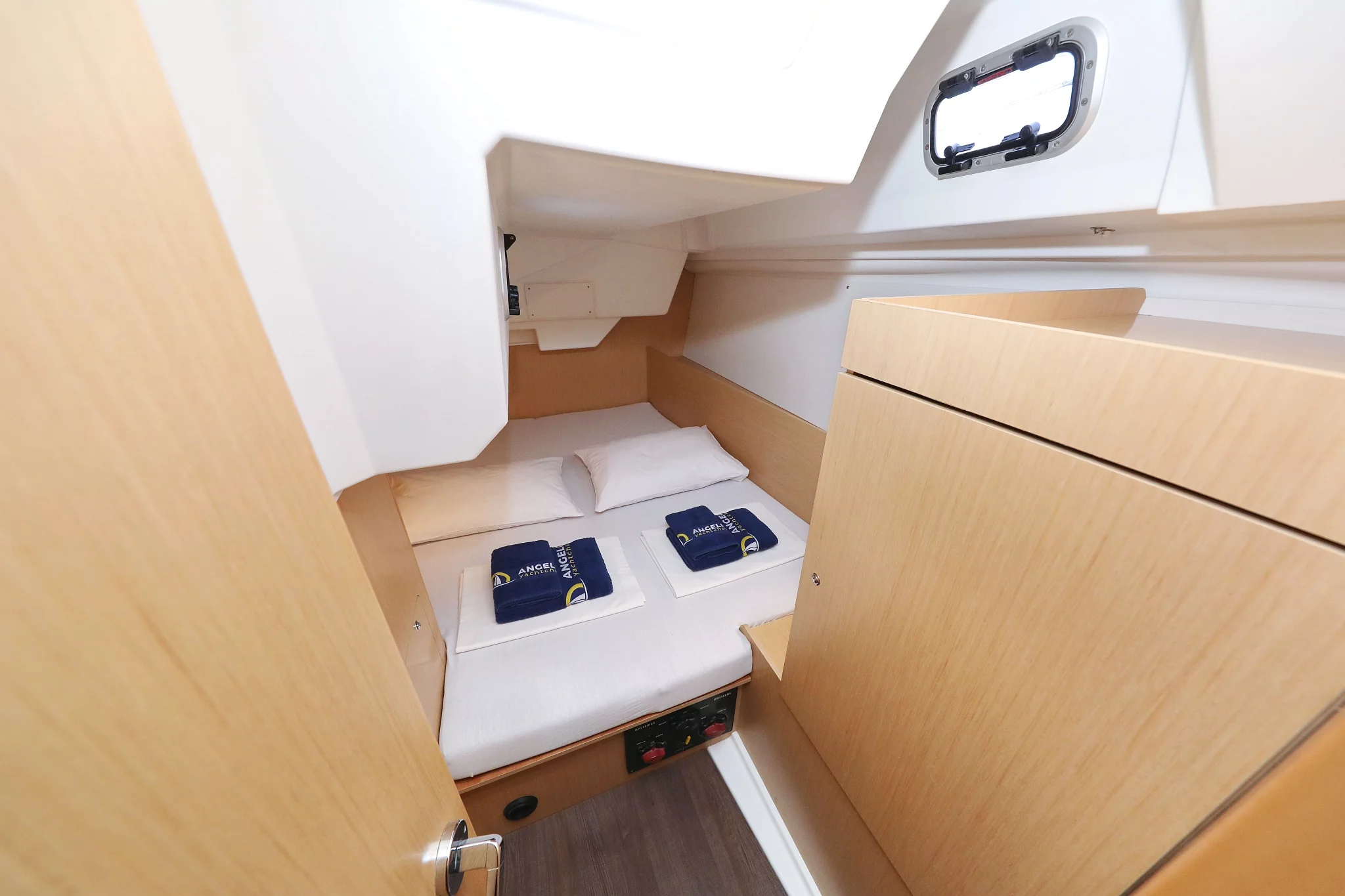 Oceanis 38 - 3 cab. (One)  - 36