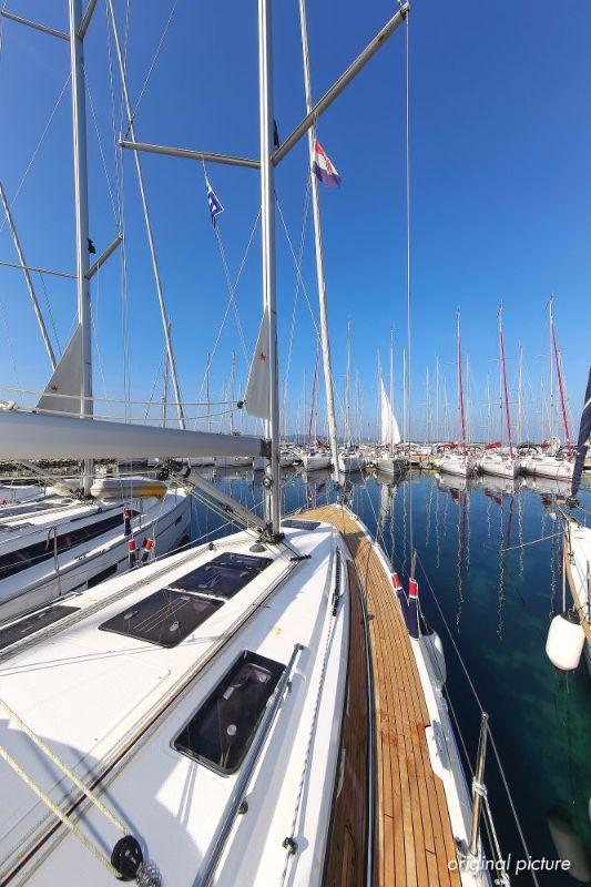 Photo #7 - Bavaria Cruiser 37 - 3 cab. (Cassiopeia) in Biograd - 30546