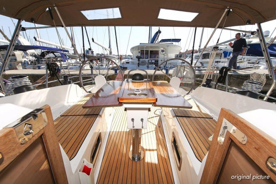Photo #9 - Bavaria Cruiser 37 - 3 cab. (Cassiopeia) in Biograd - 30546