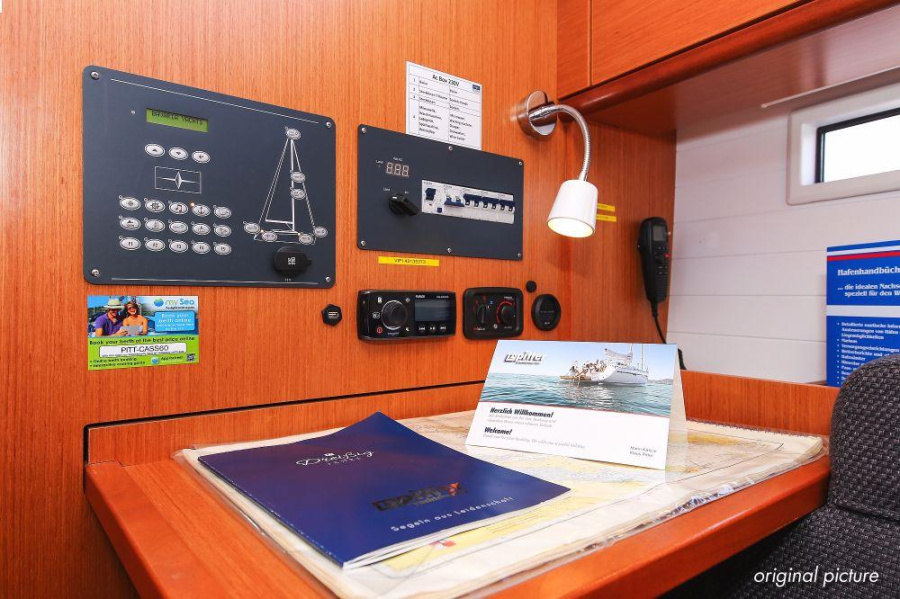 Photo #12 - Bavaria Cruiser 37 - 3 cab. (Cassiopeia) in Biograd - 30546