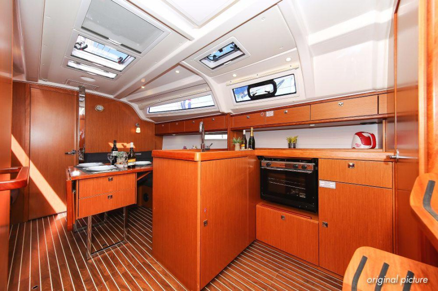 Photo #15 - Bavaria Cruiser 37 - 3 cab. (Cassiopeia) in Biograd - 30546