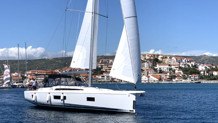 Photo #7 - Oceanis 51.1 - 3 + 1 cab. (Cloudy Bay) in Rogoznica - 30570