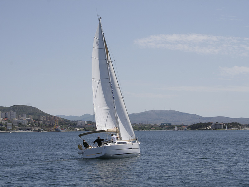 Photo #4 - Dufour 350 GL (Luka) en Sibenik - 30579