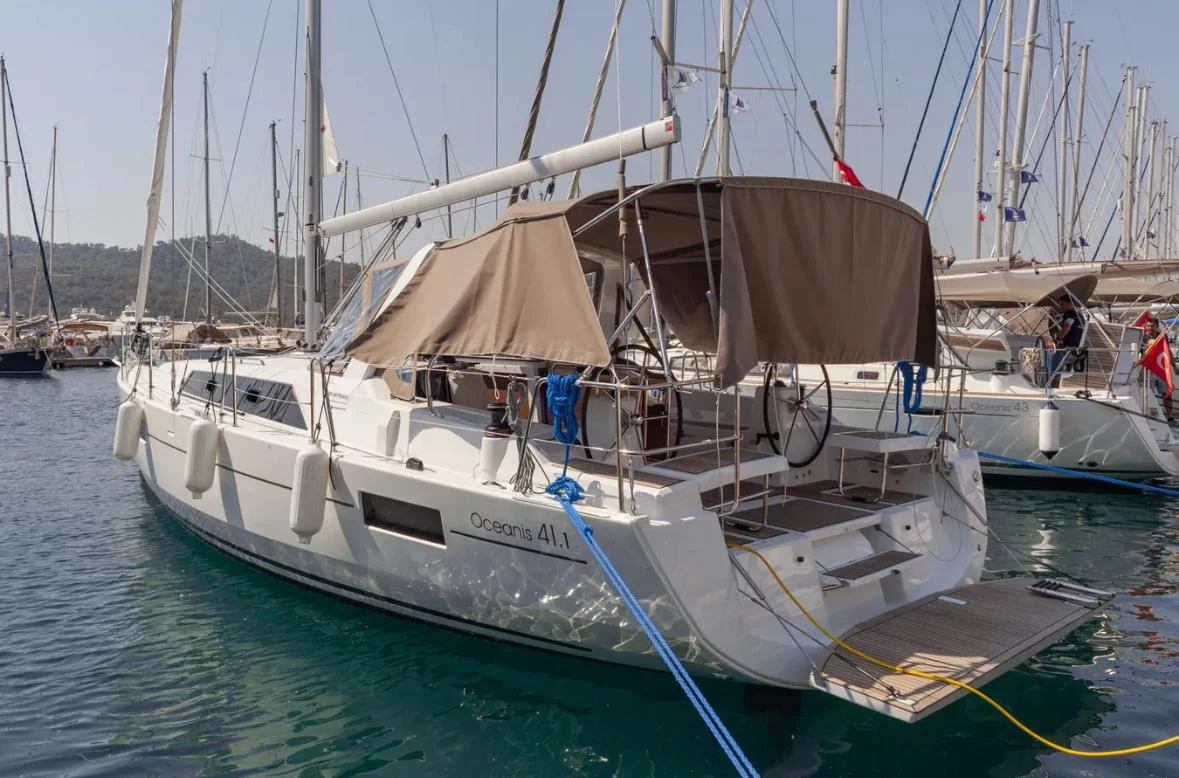 Oceanis 41.1 (Sail Orion)  - 3
