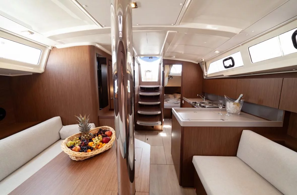Oceanis 41.1 (Sail Orion)  - 14
