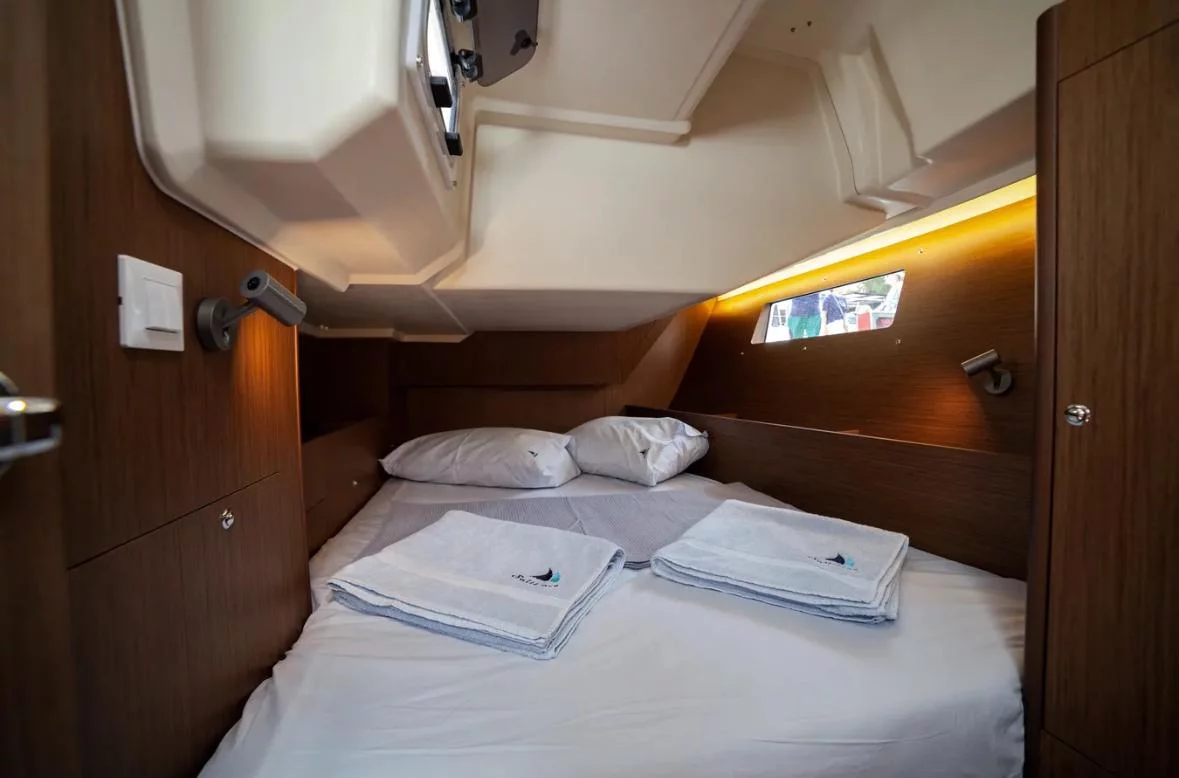 Oceanis 41.1 (Sail Orion)  - 16