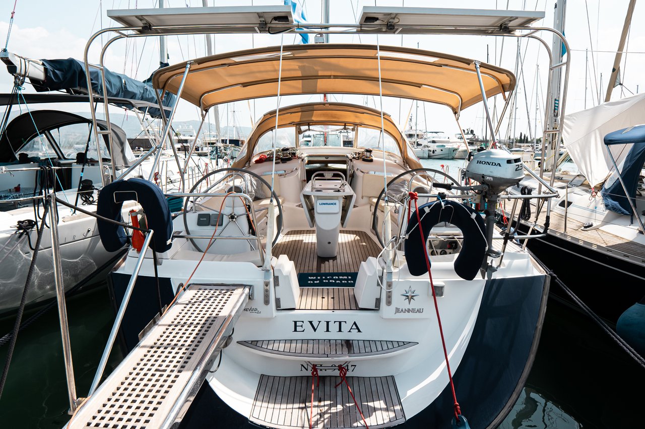Photo #7 - Sun Odyssey 49 DS (Evita) in Lefkada - 30587