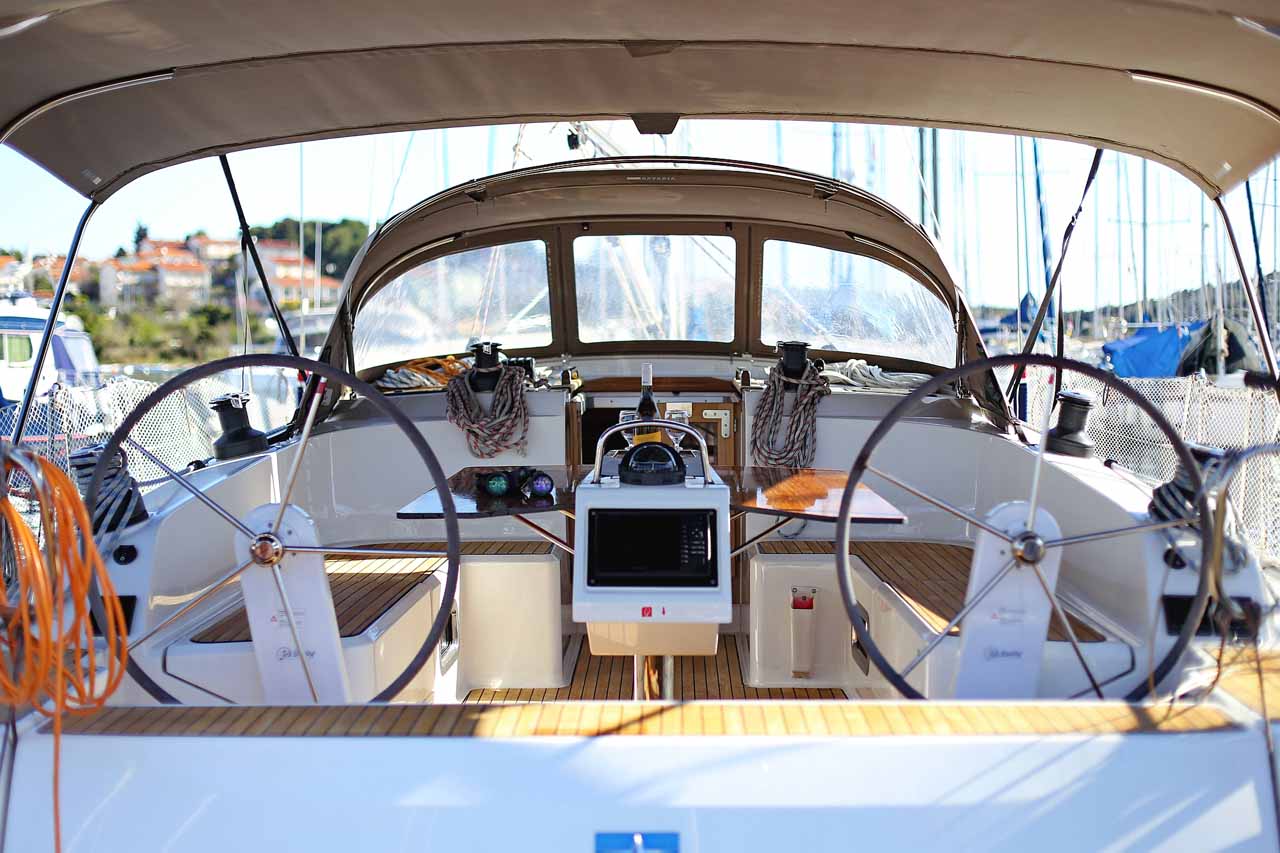 Photo #8 - Bavaria Cruiser 46 - 4 cab. (Viribus Unitis) in Pula - 30637