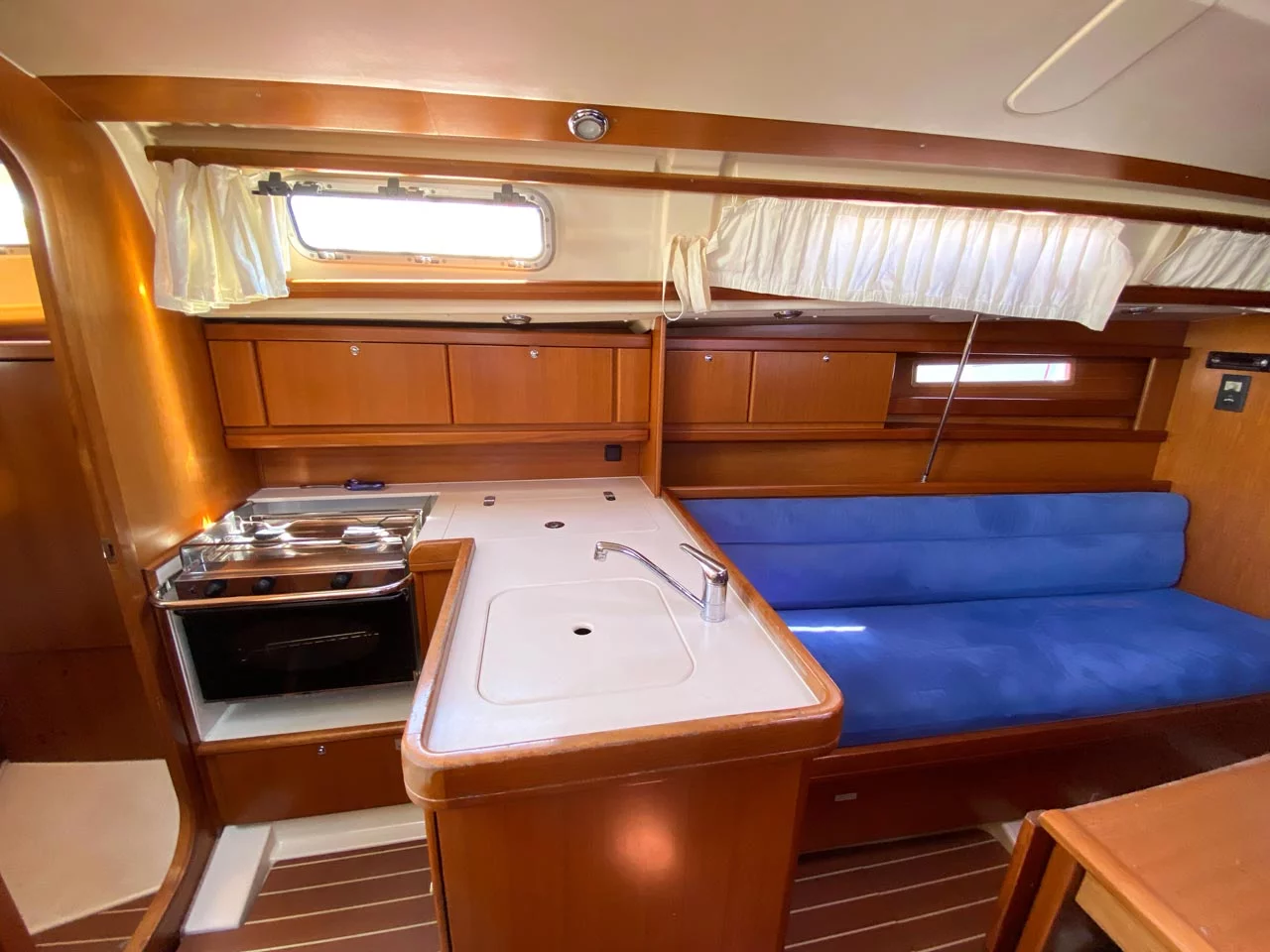 Dufour 325 GL (Rožmarinka)  - 9