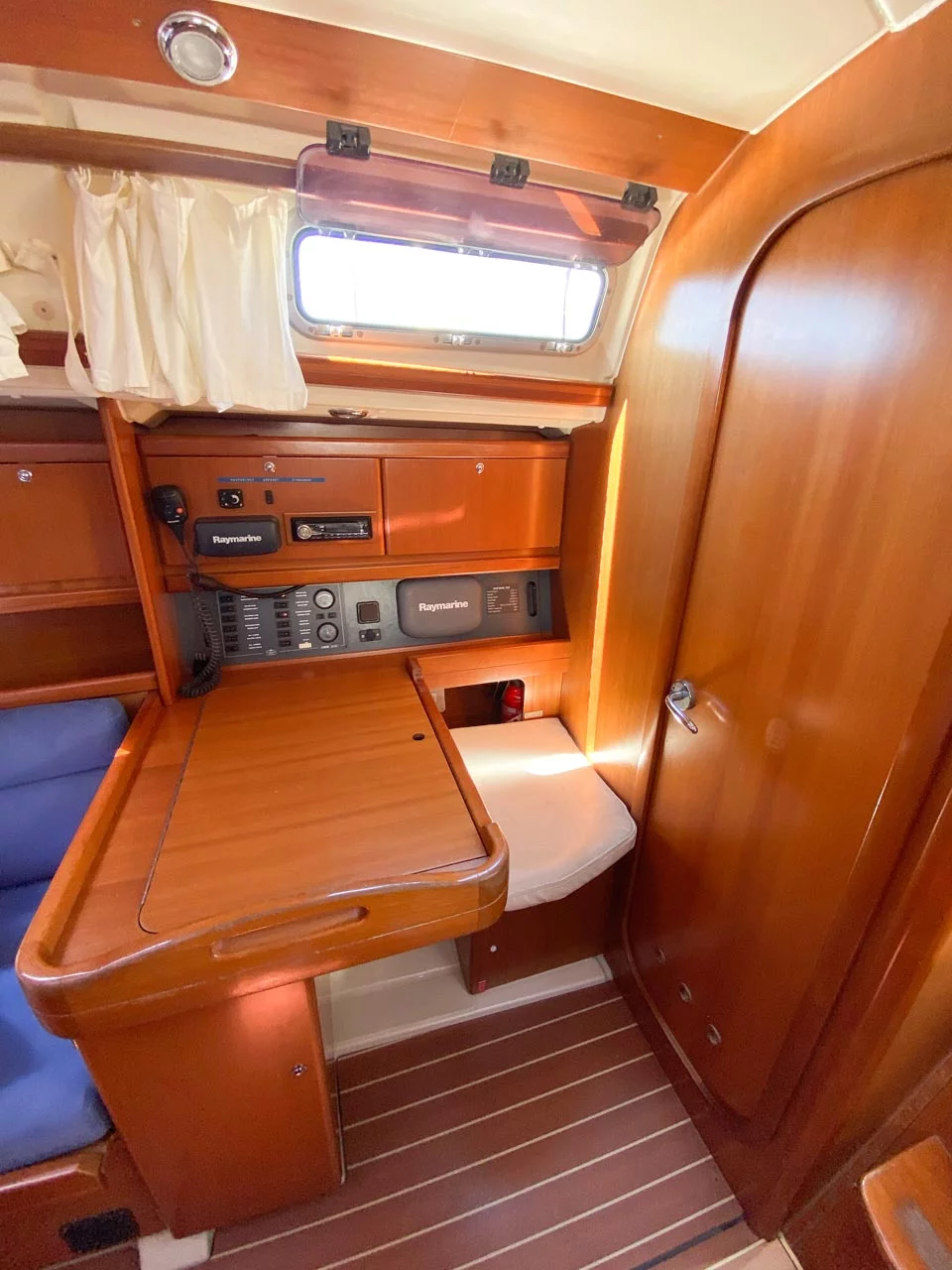 Dufour 325 GL (Rožmarinka)  - 11