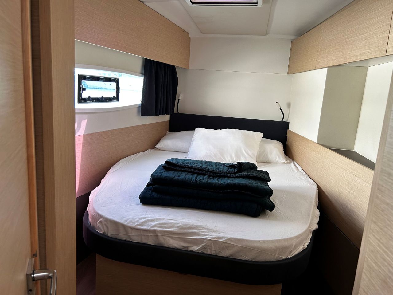 Photo #8 - Fountaine Pajot Astrea 42 - 4 + 2 cab. (HAKUNA MATATA I) in Corfù - 30668