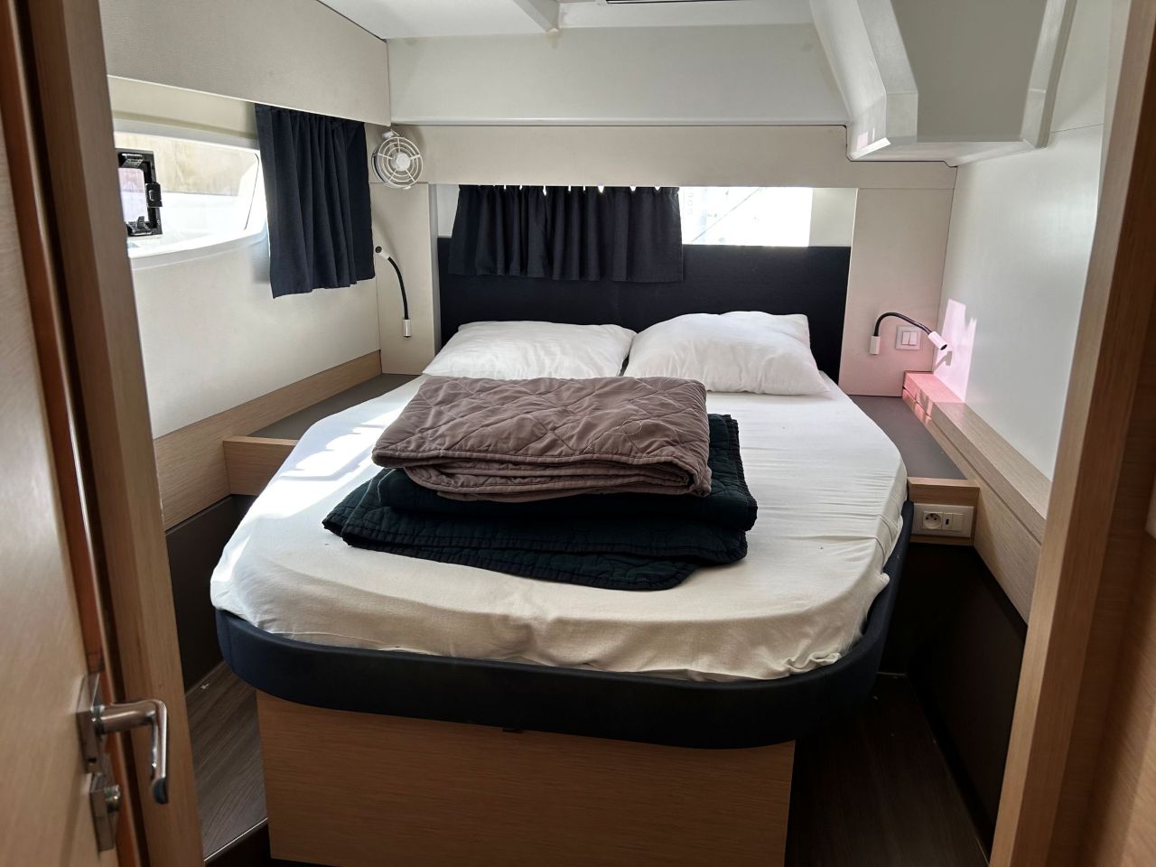 Photo #9 - Fountaine Pajot Astrea 42 - 4 + 2 cab. (HAKUNA MATATA I) in Corfù - 30668