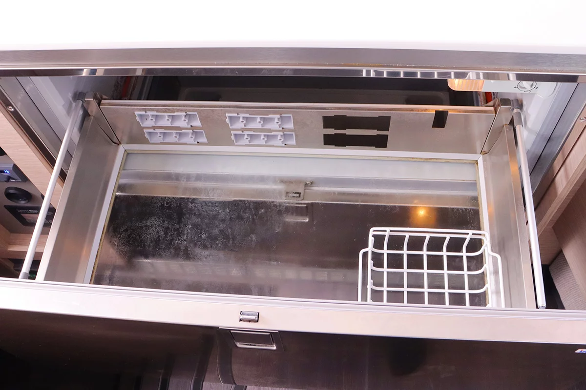 Fountaine Pajot Tanna 47 - 5 cab. (No Shoes)  - 15