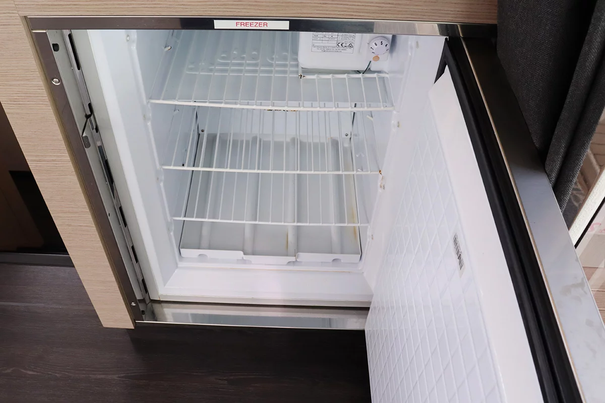 Fountaine Pajot Tanna 47 - 5 cab. (No Shoes)  - 17