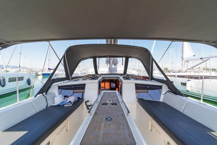 Photo #7 - Dufour 430 (Ocean Whisper) in Korfu - 30788