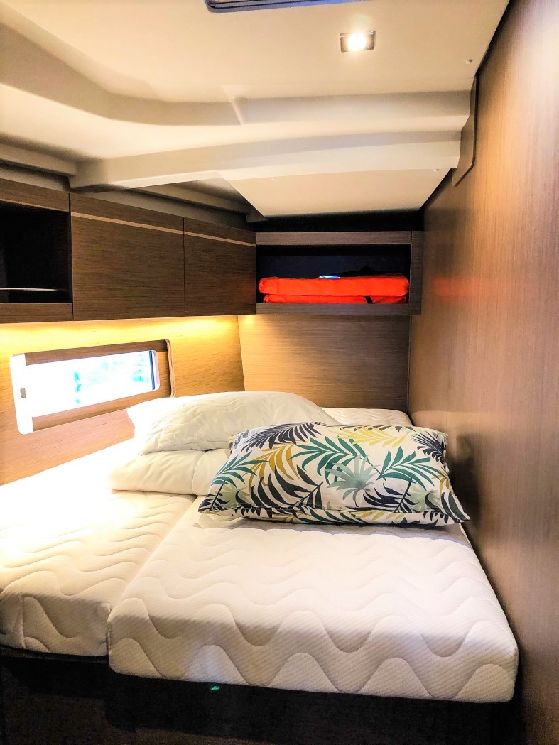 Photo #10 - Oceanis 46.1 - 4 cab. (Andiamo) in Athens - 30791