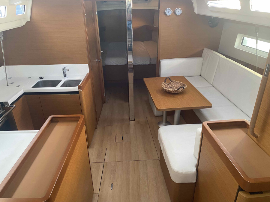 Photo #13 - Sun Odyssey 440 (Anima) in Atene - 30847