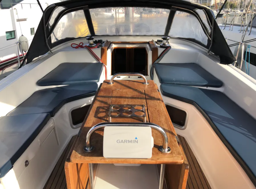 Photo #8 - Jeanneau 53 - 5 + 1 cab. (Christianna 12) en Athènes - 30848