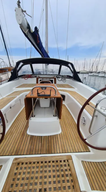 Photo #9 - Jeanneau 53 - 5 + 1 cab. (Christianna 12) en Athènes - 30848