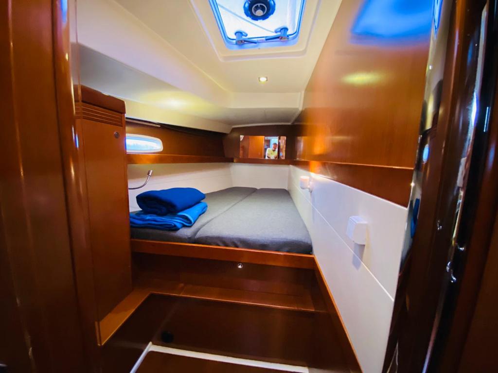 Photo #14 - Oceanis 50 Family - 5 + 1 cab. (Free Spirit) en Volos - 30899