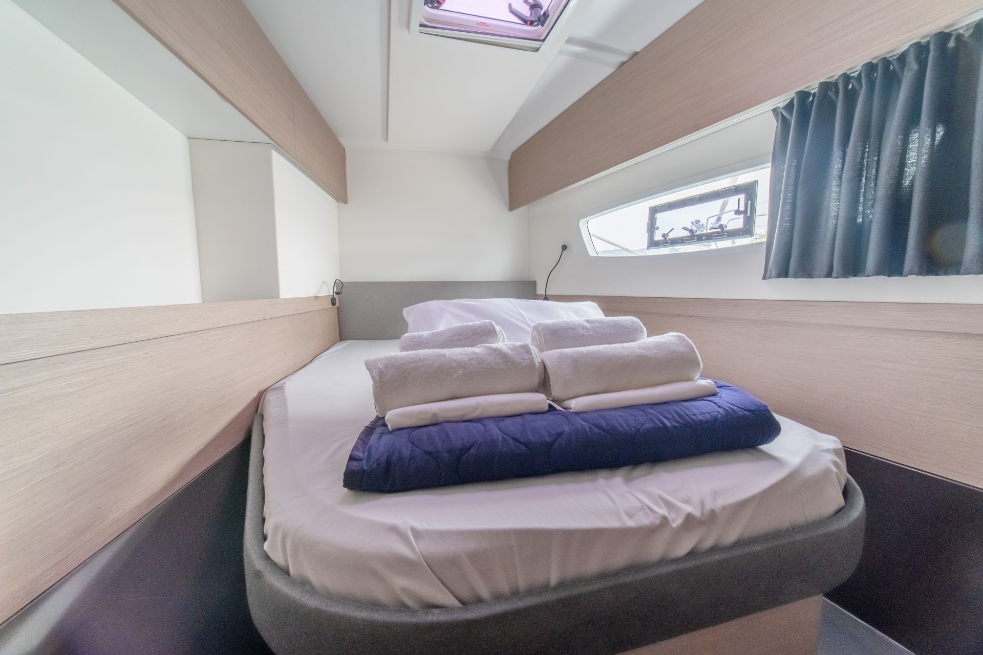 Photo #10 - Fountaine Pajot Astrea 42 - 4 + 2 cab. (MARLIN II) in Atene - 31005