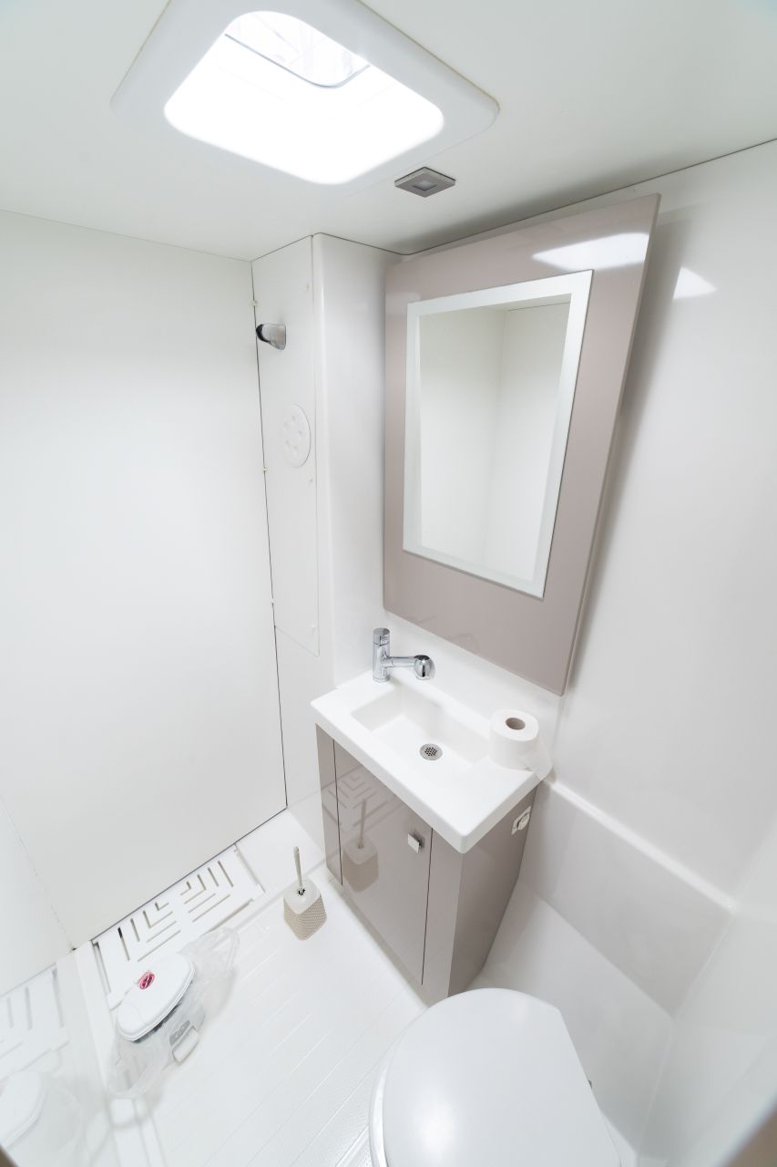 Photo #11 - Fountaine Pajot Astrea 42 - 4 + 2 cab. (MARLIN II) in Atene - 31005