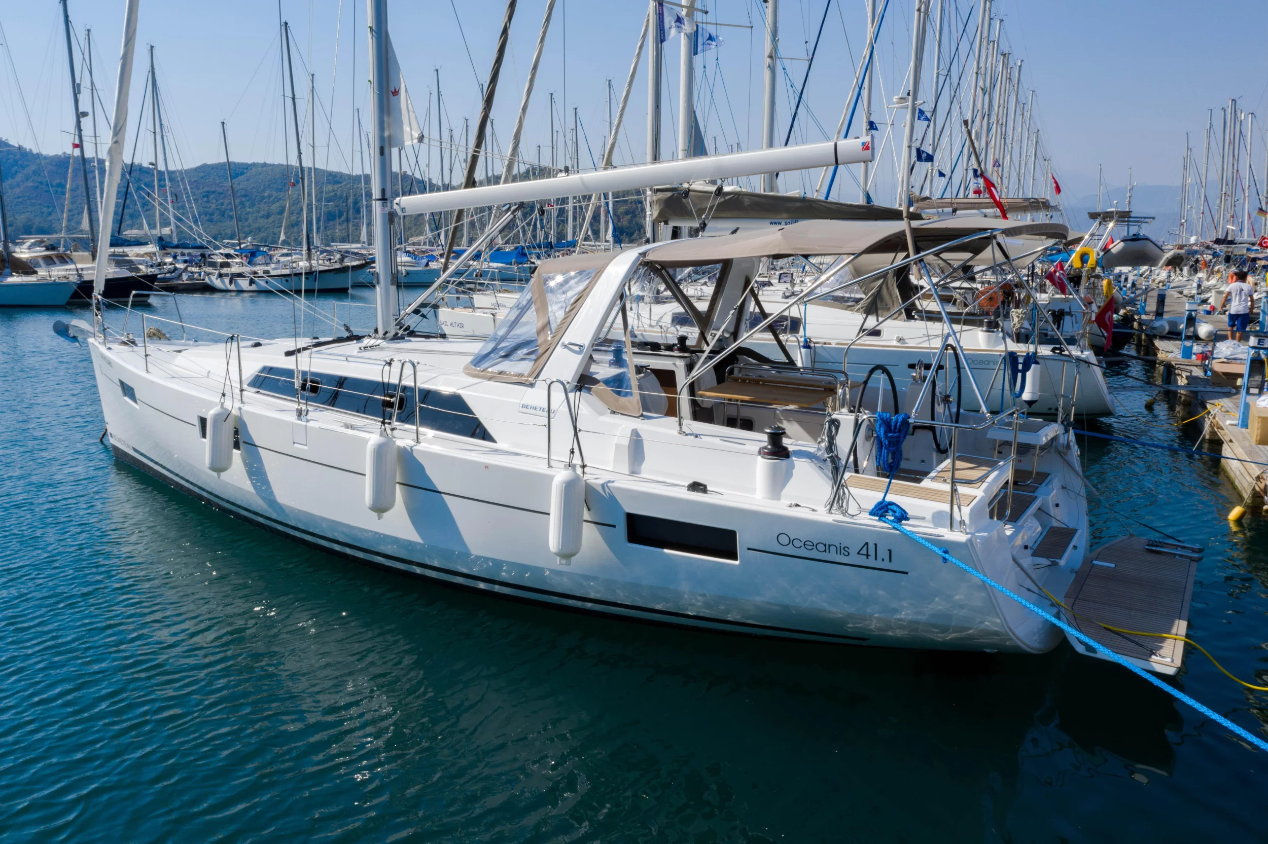 Oceanis 41.1 (Sail Polaris)  - 2