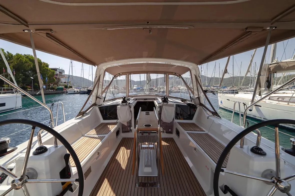 Oceanis 41.1 (Sail Polaris)  - 6