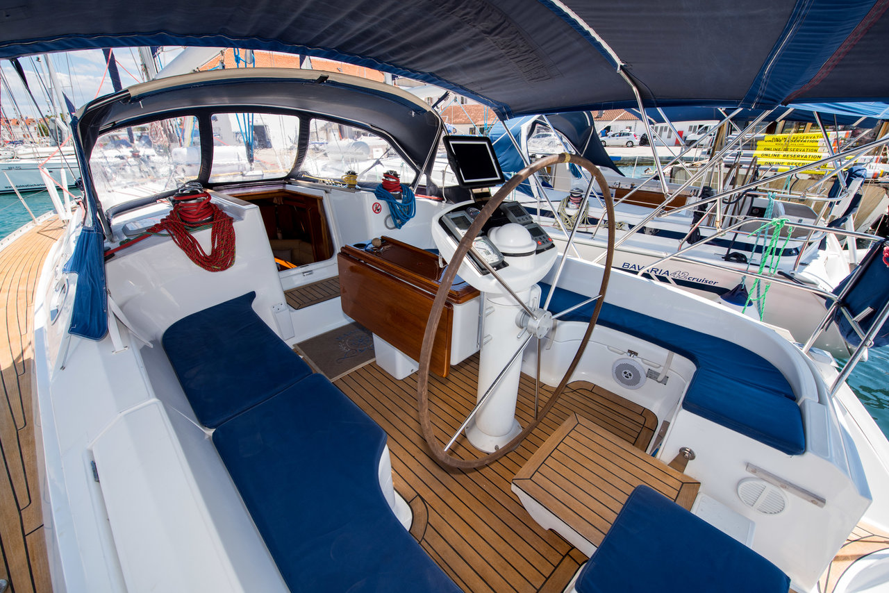Photo #4 - Sun Odyssey 42.2 Exclusive - 3 cab. (Palmizana) in Trogir - 31062