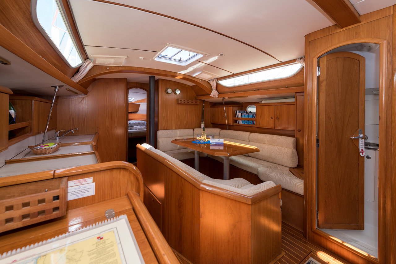 Photo #8 - Sun Odyssey 42.2 Exclusive - 3 cab. (Palmizana) in Trogir - 31062