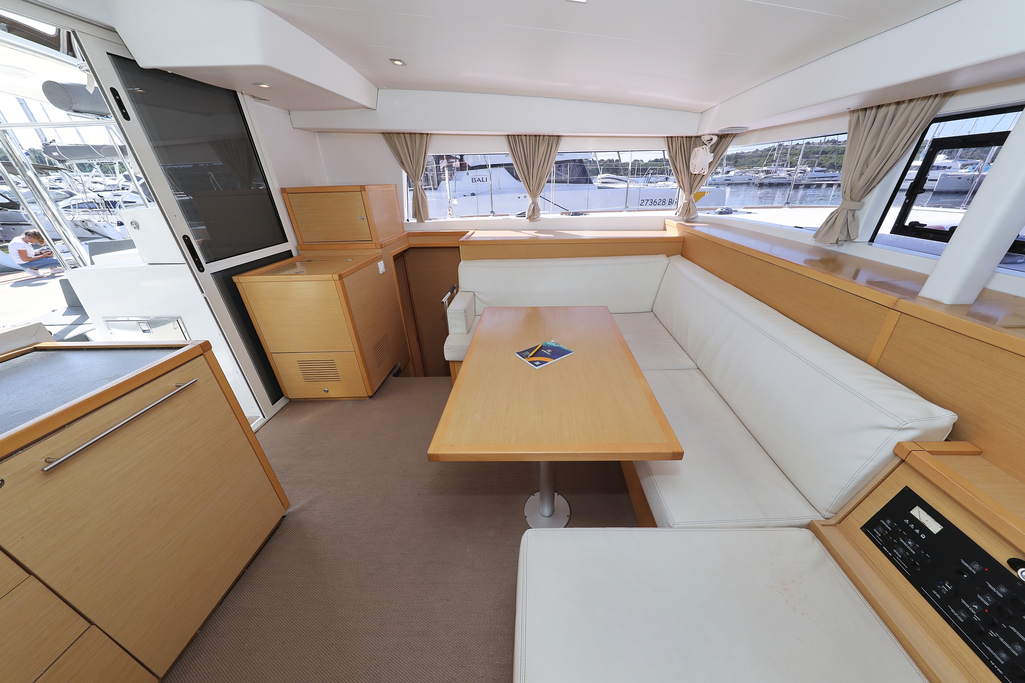 Photo #14 - Lagoon 400 S2 - 4 + 2 cab. (Kinga V) in Sibenik - 31194