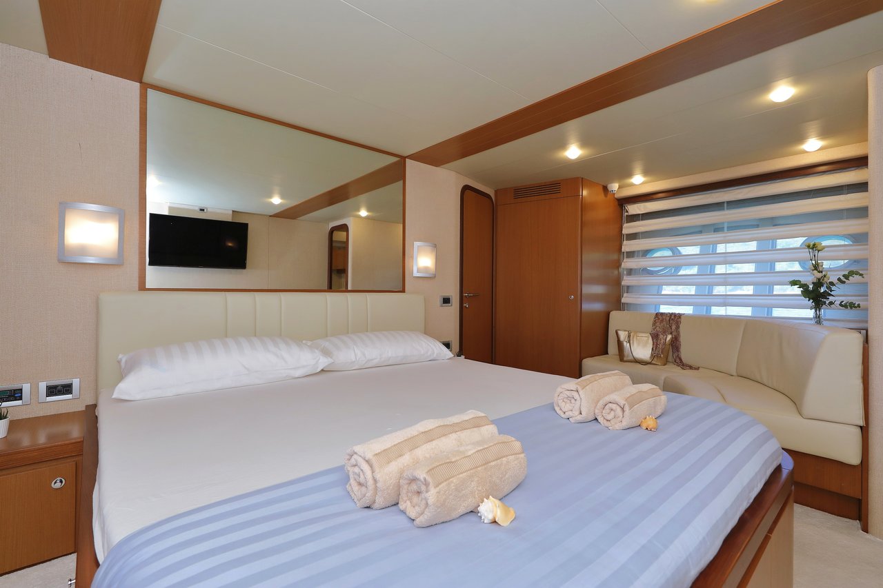 Photo #25 - Ferretti Yachts 681 (Dominique) en Split - 31211