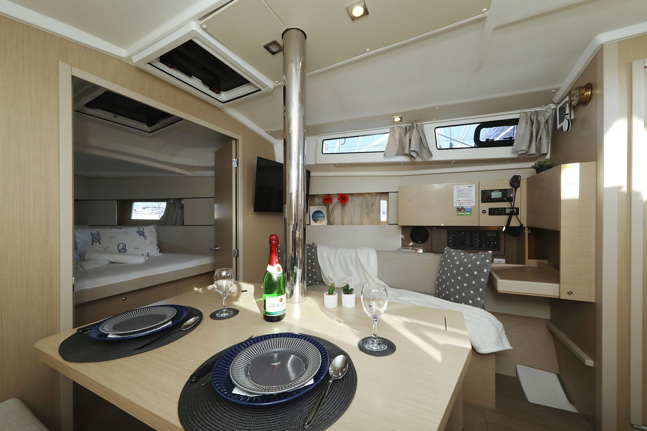 Photo #4 - Oceanis 38.1 (Angel07) in Biograd - 31228