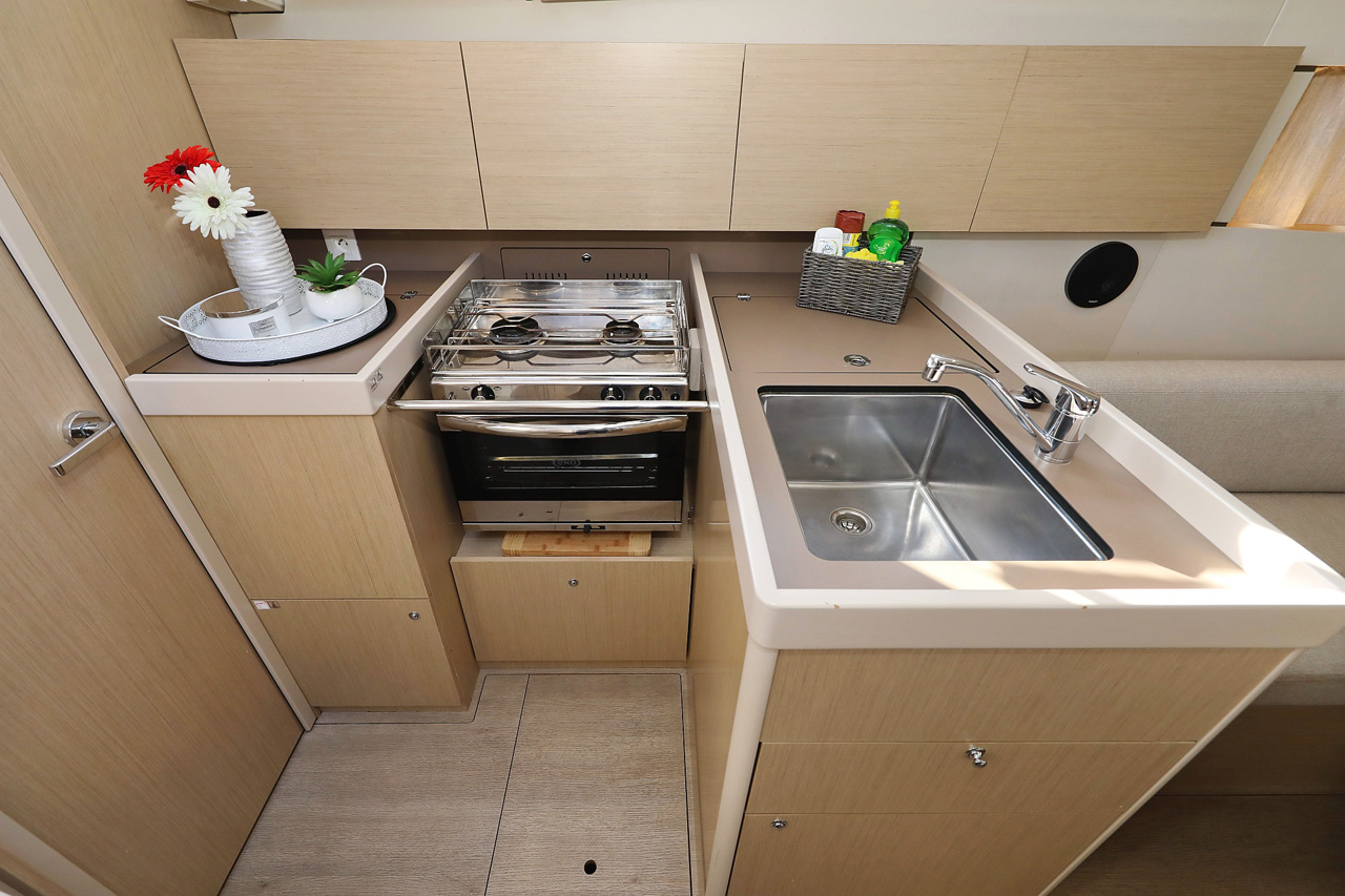 Photo #7 - Oceanis 38.1 (Angel07) in Biograd - 31228