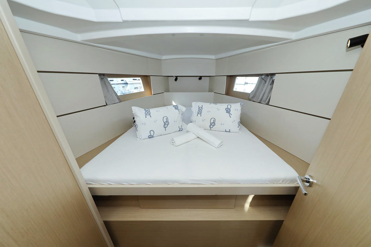 Photo #8 - Oceanis 38.1 (Angel07) in Biograd - 31228
