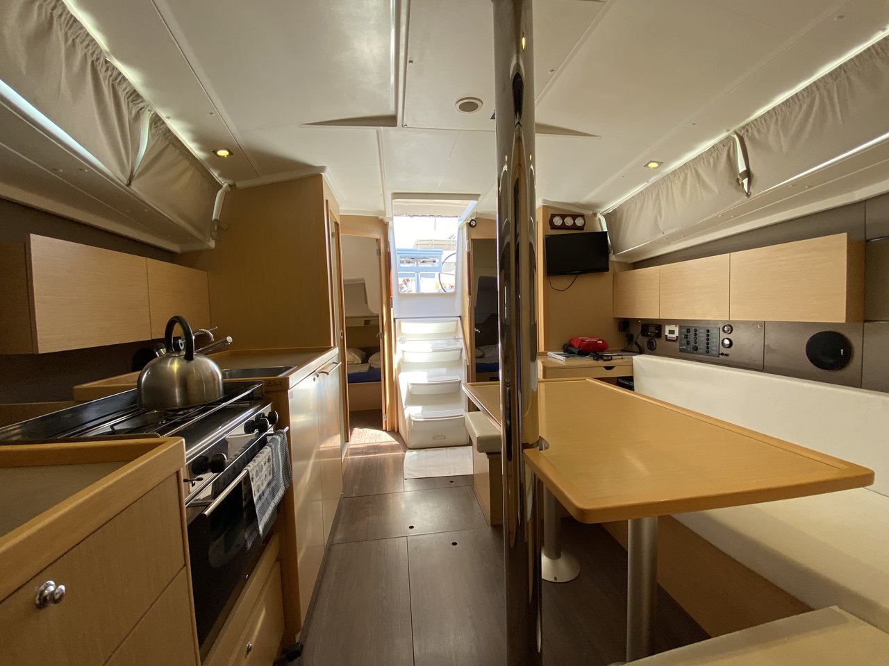 Photo #7 - Oceanis 38 - 3 cab. (Solar) en Fethiye - 31230
