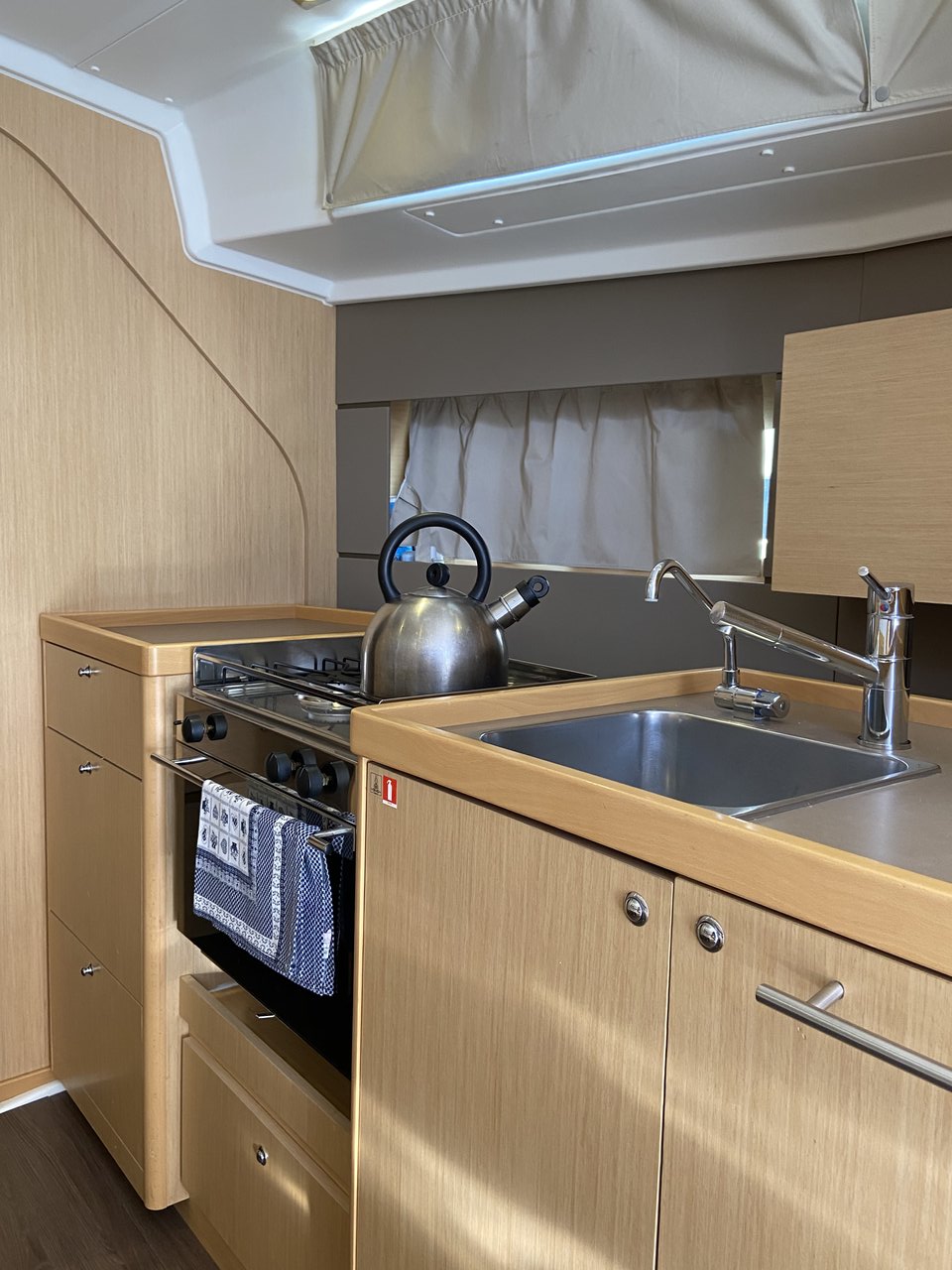 Photo #8 - Oceanis 38 - 3 cab. (Solar) en Fethiye - 31230